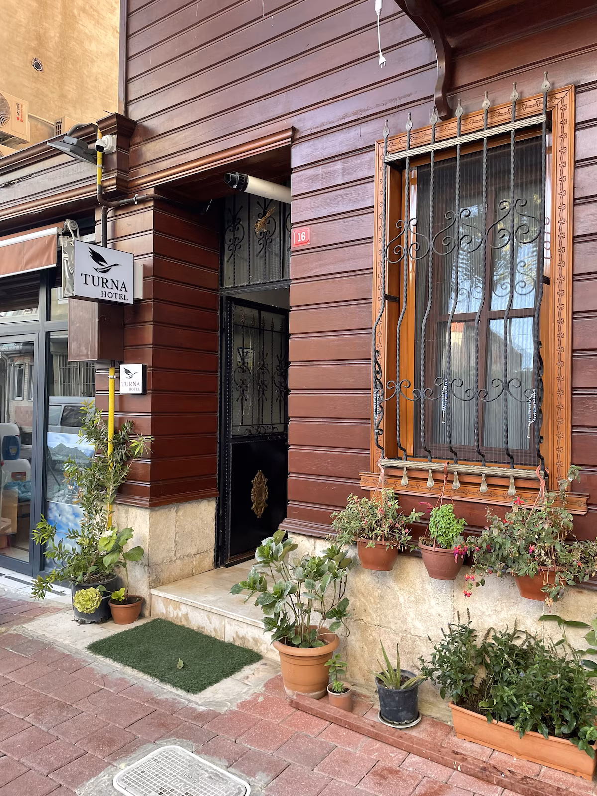 Turna Hotel entrance on Küçük Ayasofya