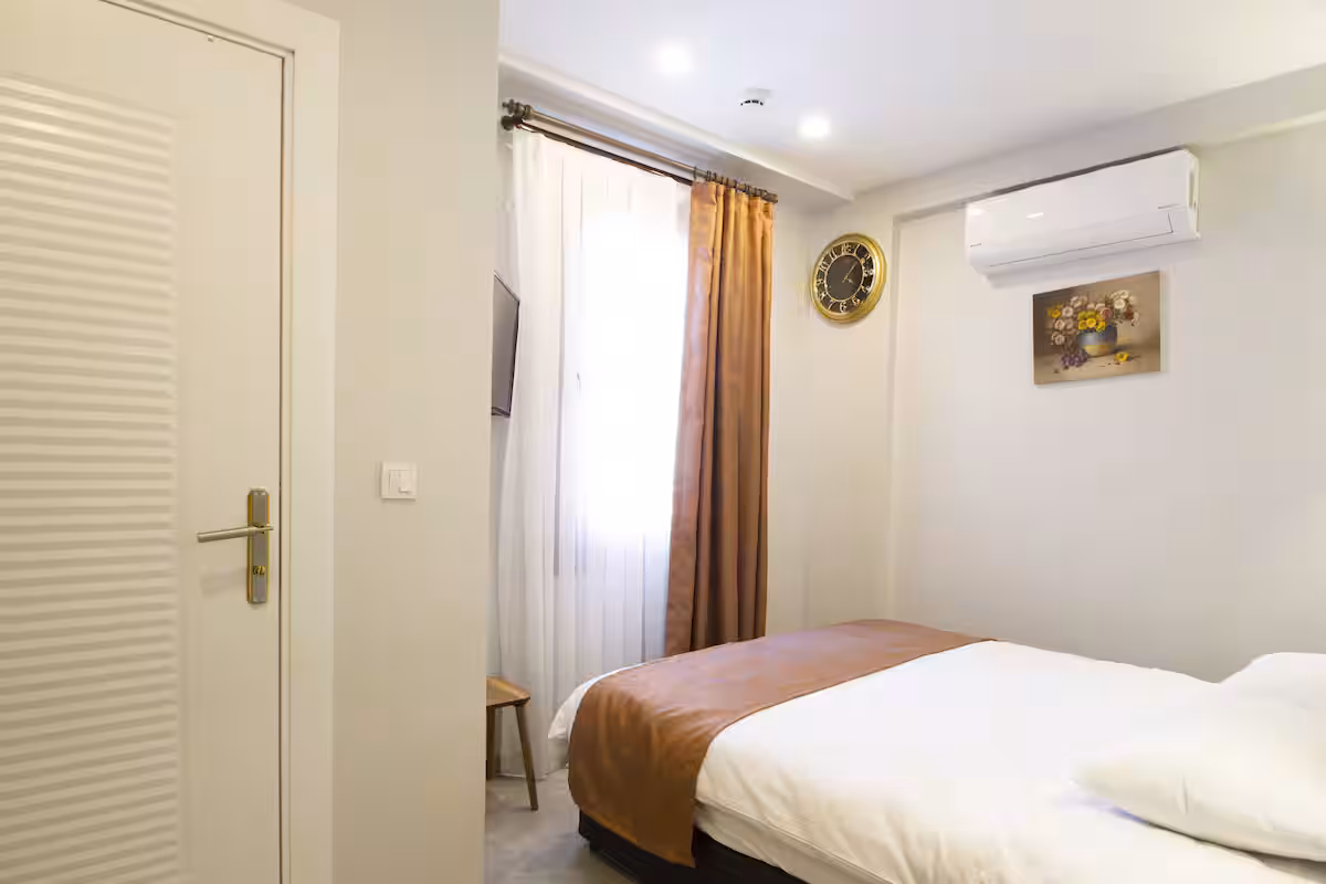 Comfort room at Turna Hotel, photo 3