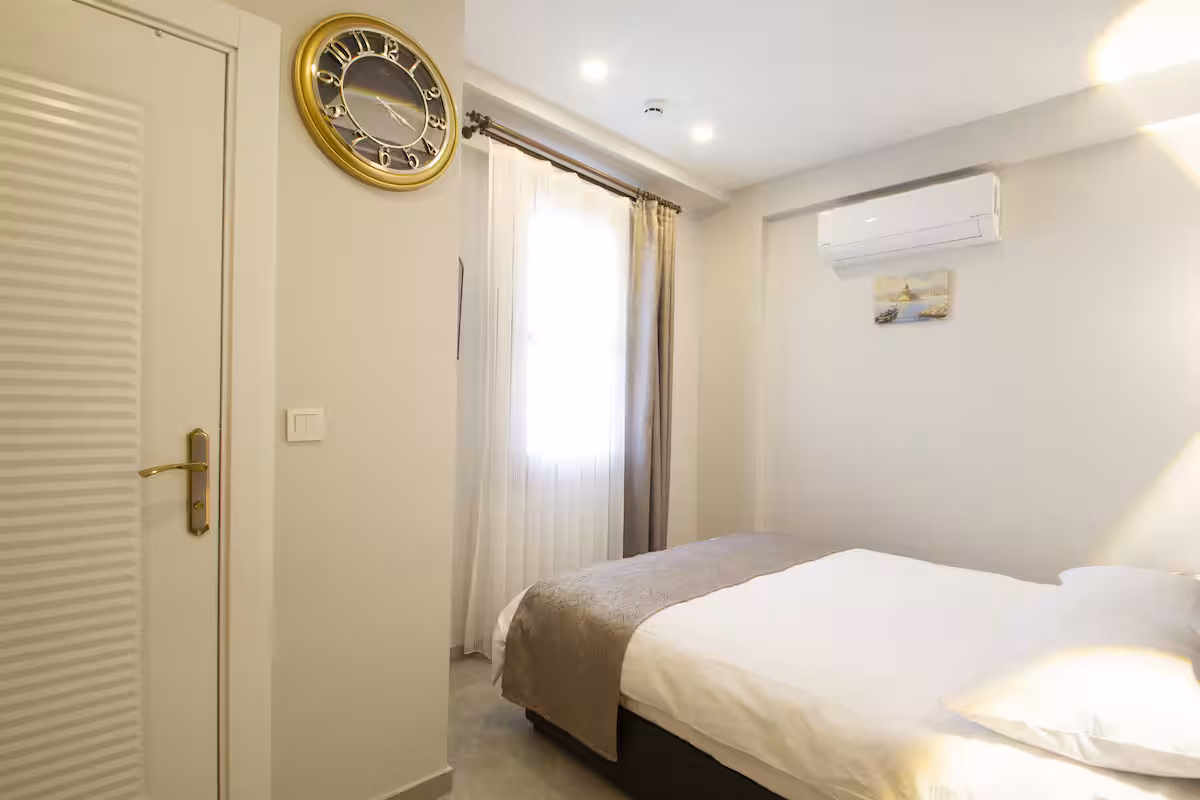 Comfort room at Turna Hotel, photo 4