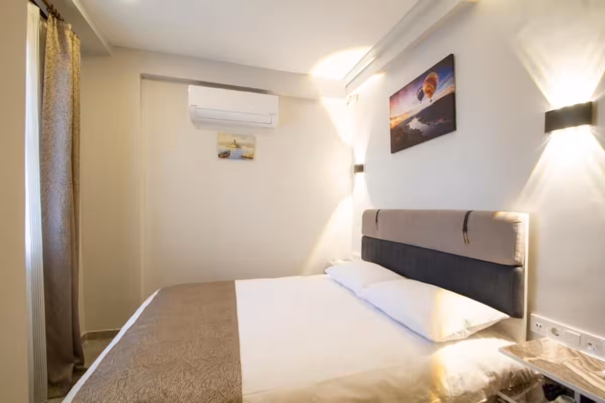 Comfort room at Turna Hotel, photo 5